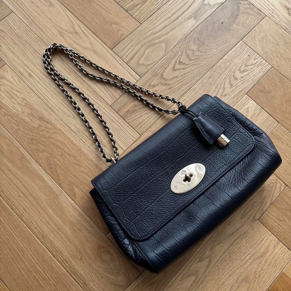 Gorgeous mulberry Lily bag, Medium, in Black.